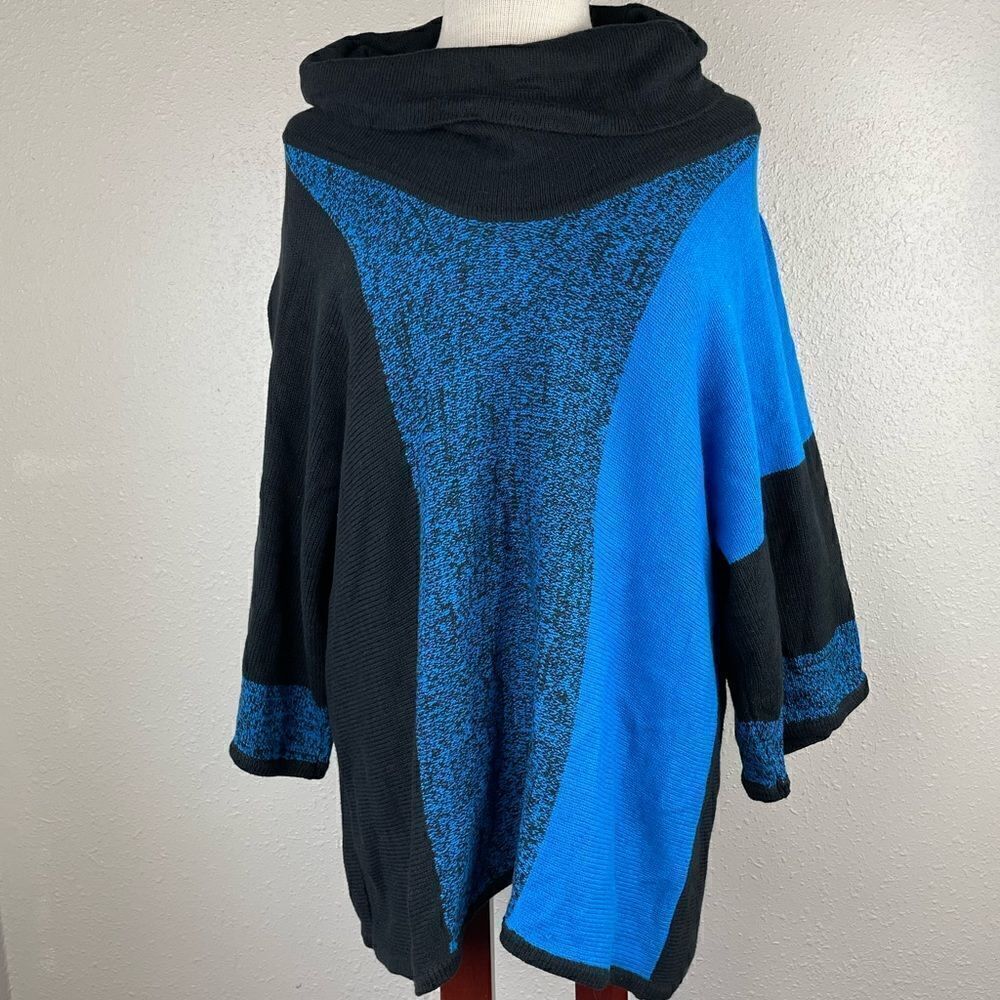 Passports Cowl Neck Sweater Size M EUC